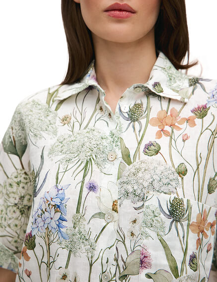 LINEN Рубашка женская прямая с коротким рукавом, цвет белый, паттерн wild flowers, фото 2